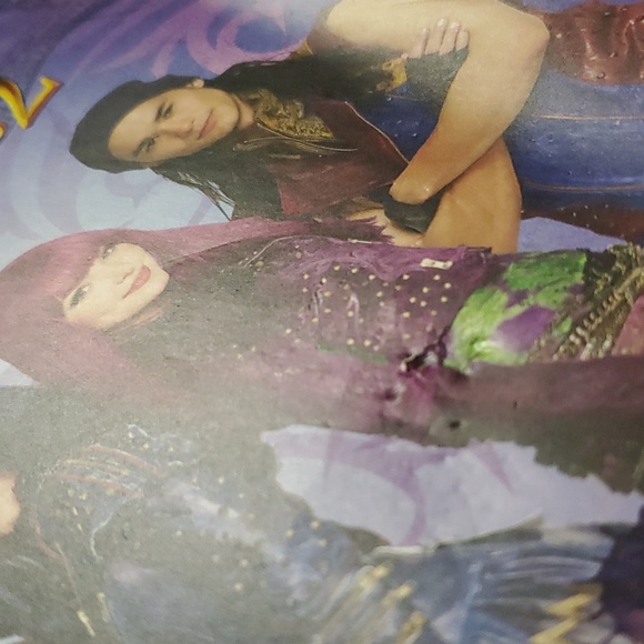 :  lot of 5 books , 1 descendants 2 PB , 2HC monster high & 2HC ever after high - Picture 16 of 16